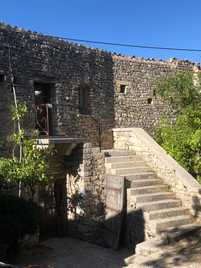 La Tour Des Baronnies A La Porte De L Eau Saint-Auban-sur-l'Ouveze Екстер'єр фото